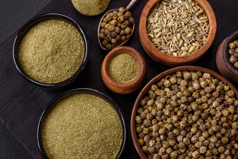 почему собакам нельзя свинину - из-за специй